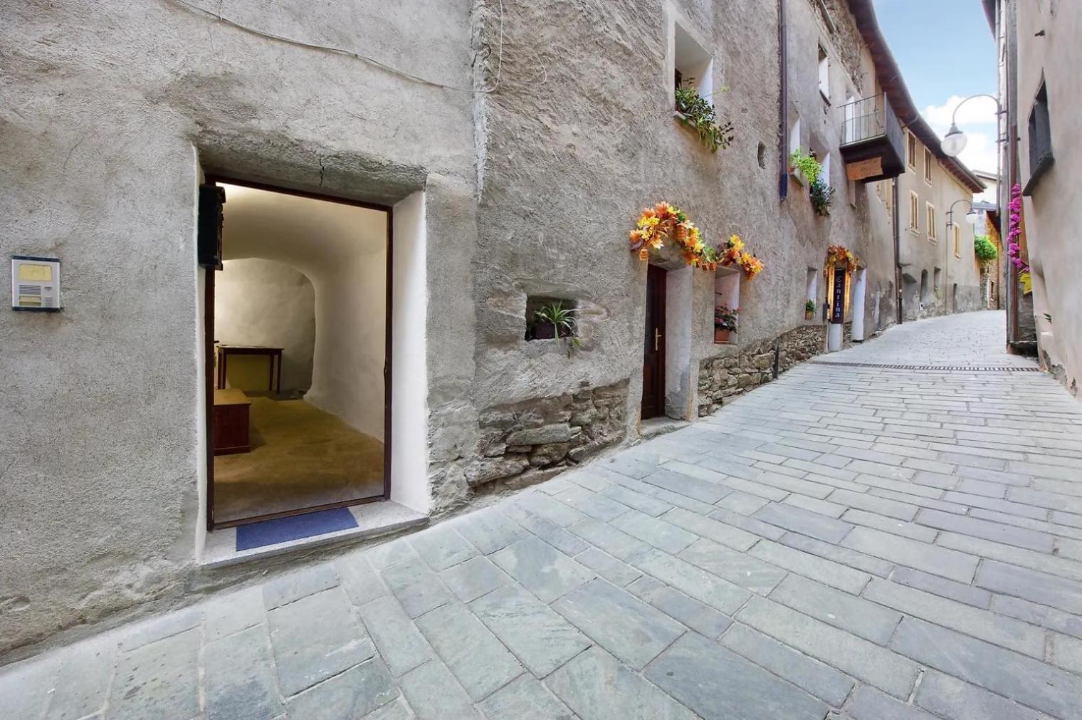 Appartamento Sotto Il Forte Di Bard Bagian luar foto